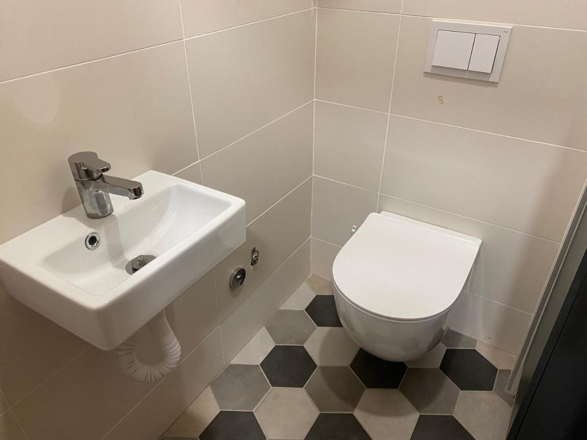 M Plus Residence Пинезичи Экстерьер фото