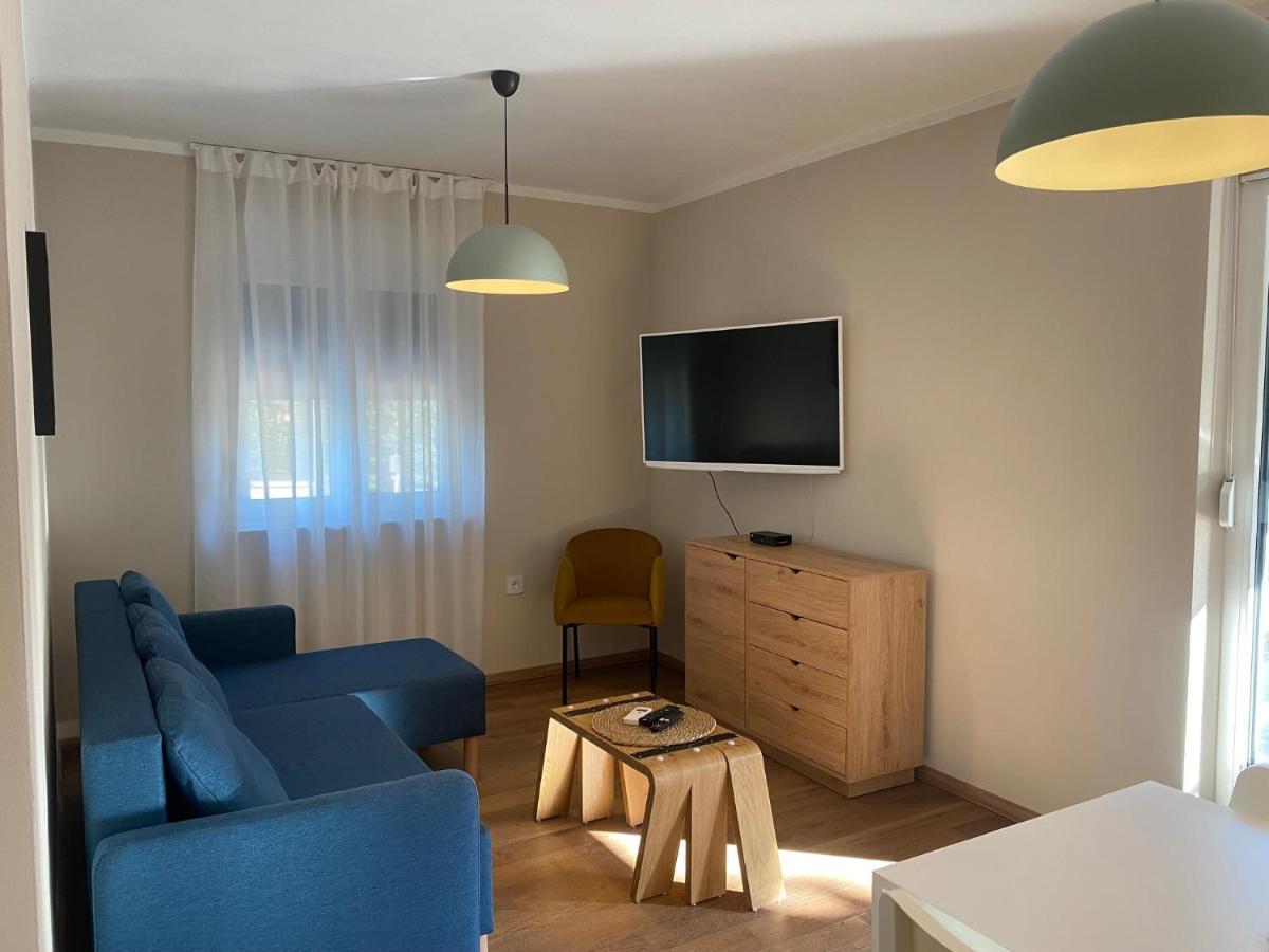 M Plus Residence Пинезичи Экстерьер фото