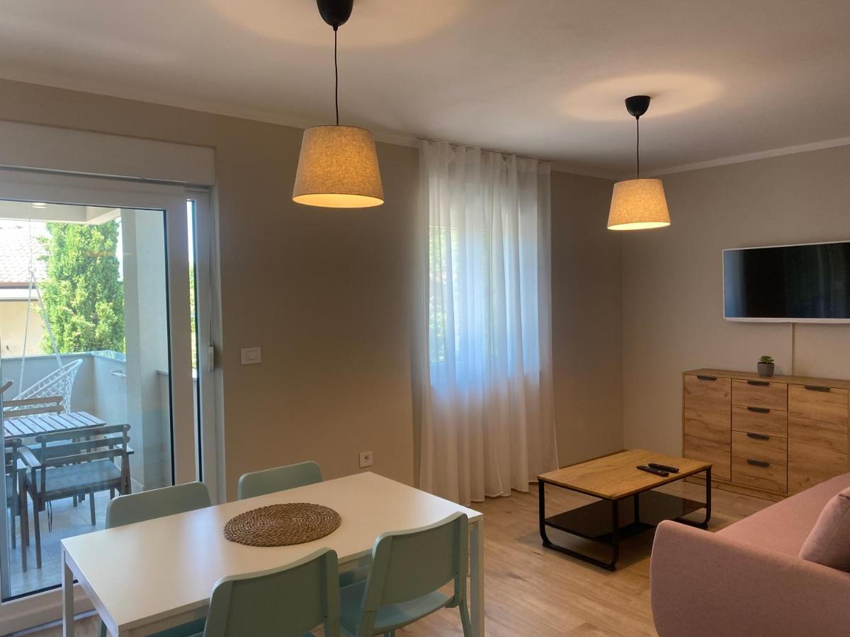M Plus Residence Пинезичи Экстерьер фото