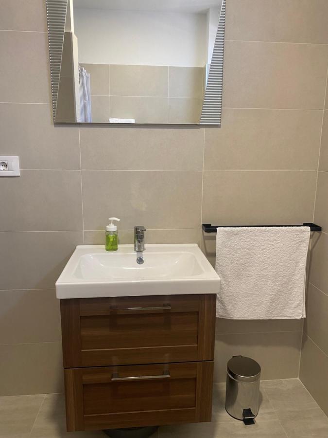 M Plus Residence Пинезичи Экстерьер фото