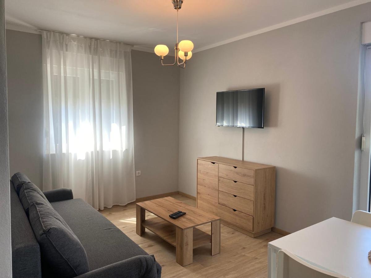 M Plus Residence Пинезичи Экстерьер фото