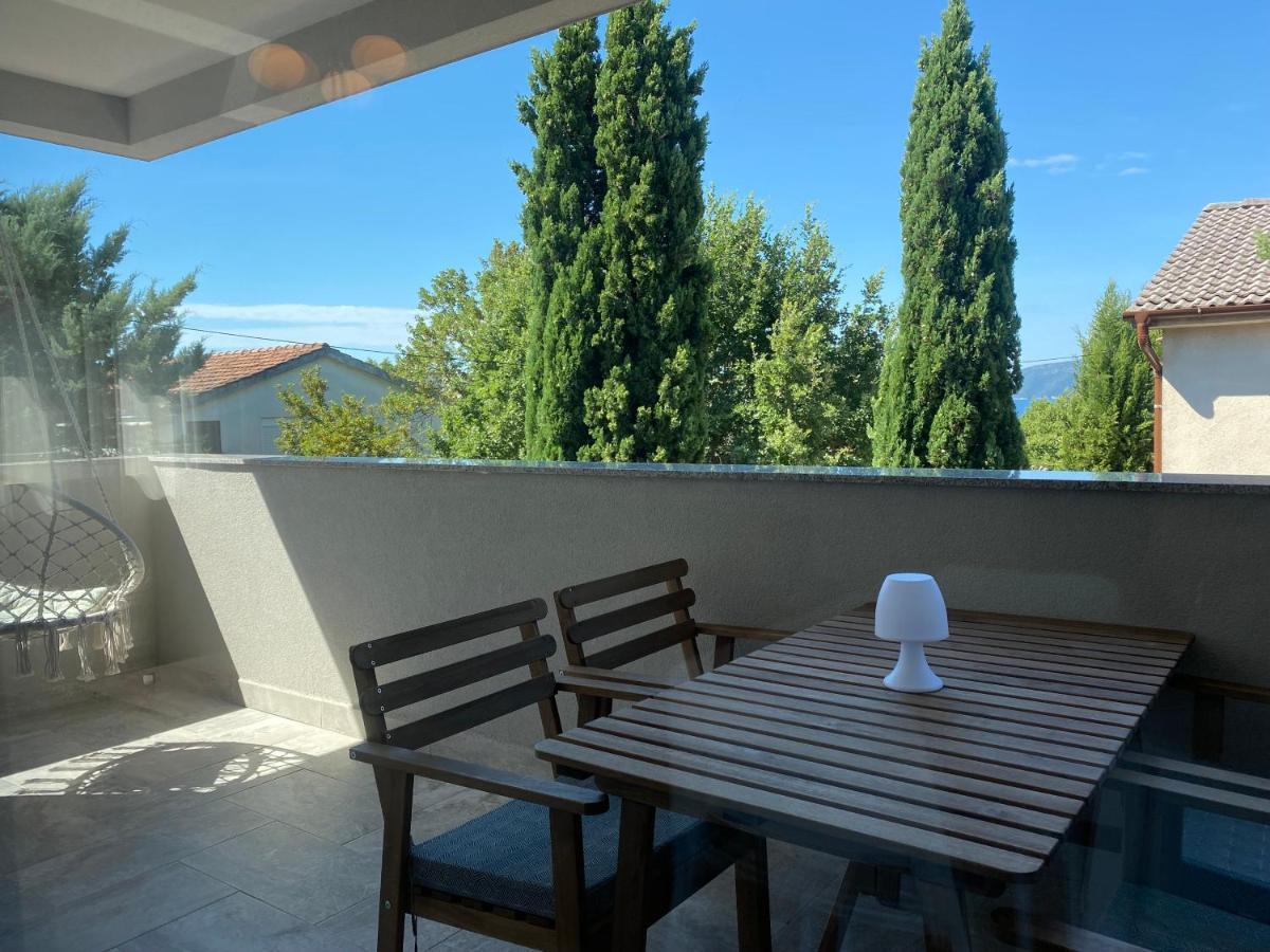 M Plus Residence Пинезичи Экстерьер фото