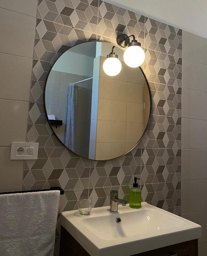 M Plus Residence Пинезичи Экстерьер фото