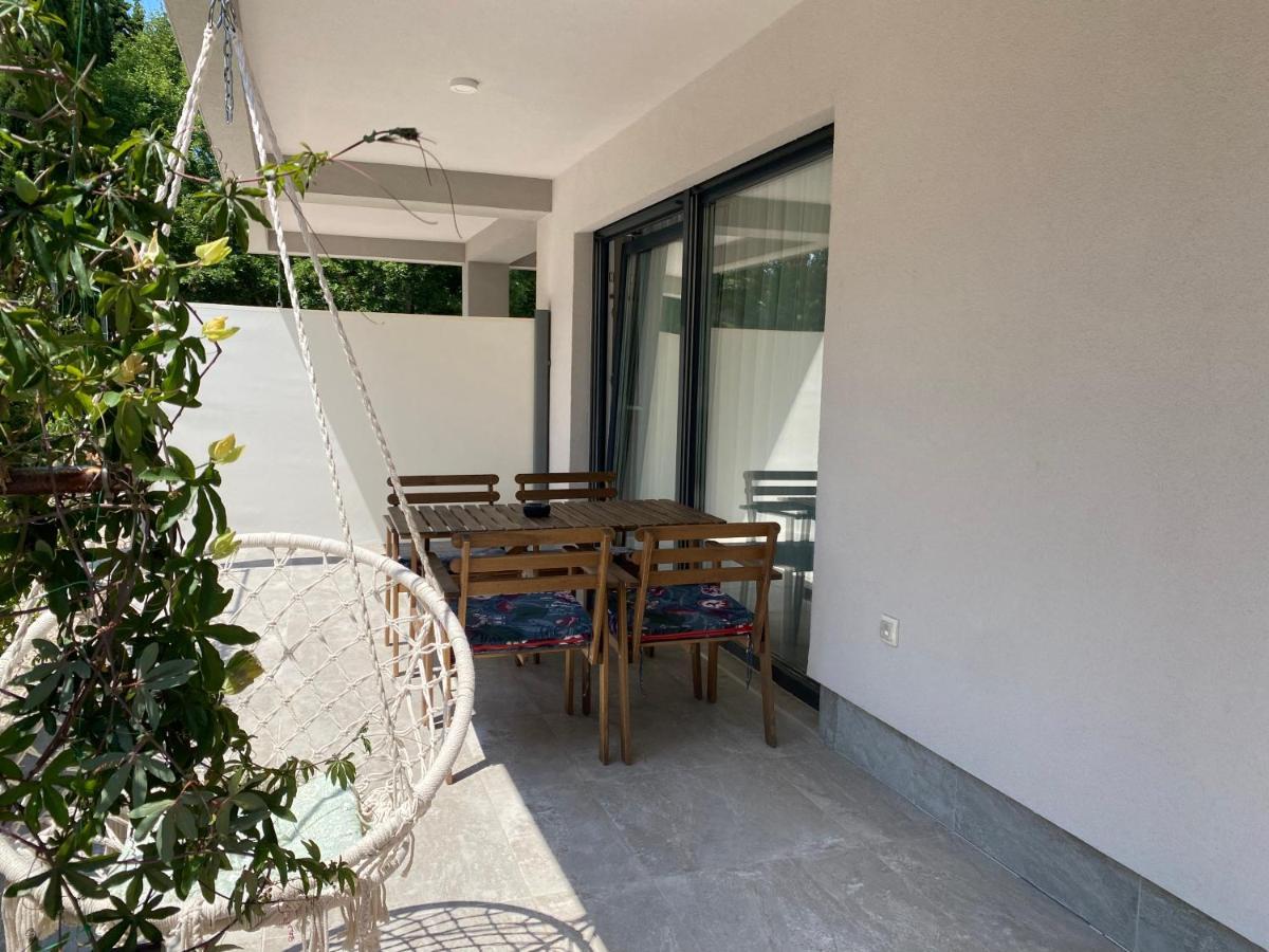 M Plus Residence Пинезичи Экстерьер фото